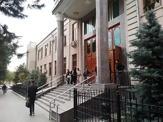 Здание: Samarqand davlat tibbiyot instituti